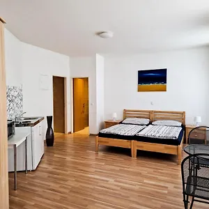  Appartement Youth Service